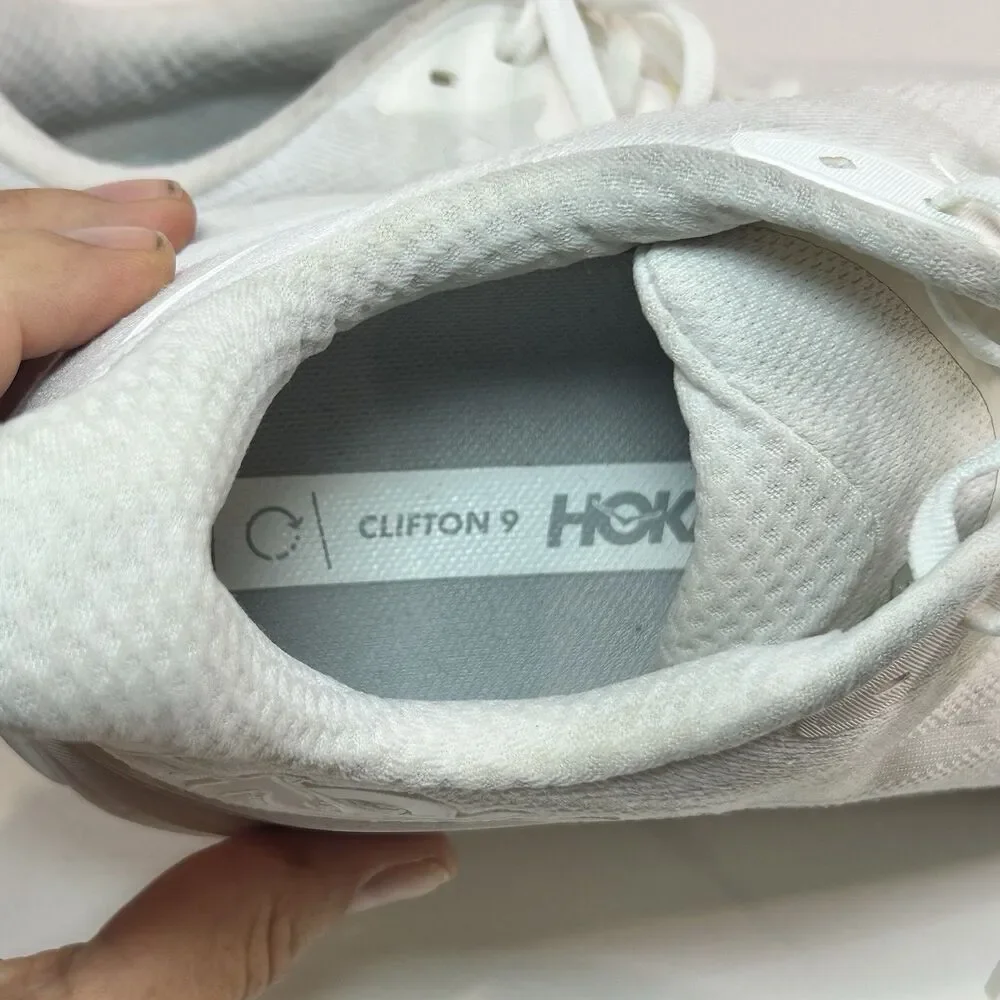 Hoka One One Clifton 9 Women's Size 10.5B Triple White Running Shoes Sneakers